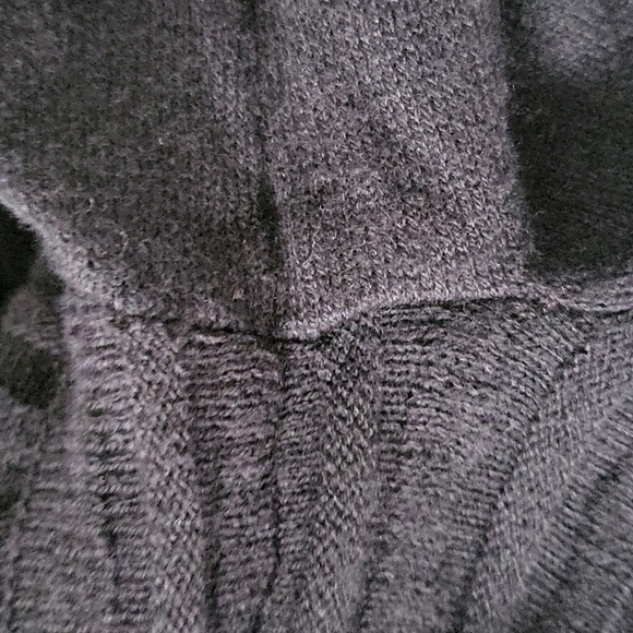 Daisy Fuentes black wide neck textured knit long sleeve tunic sweater - Picture 10 of 12